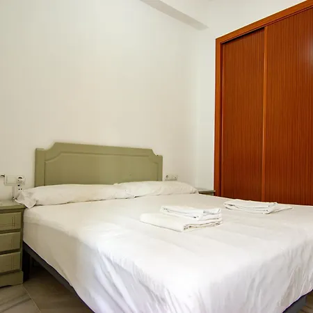 Rentalsevilla Encantador En El Gran Poder